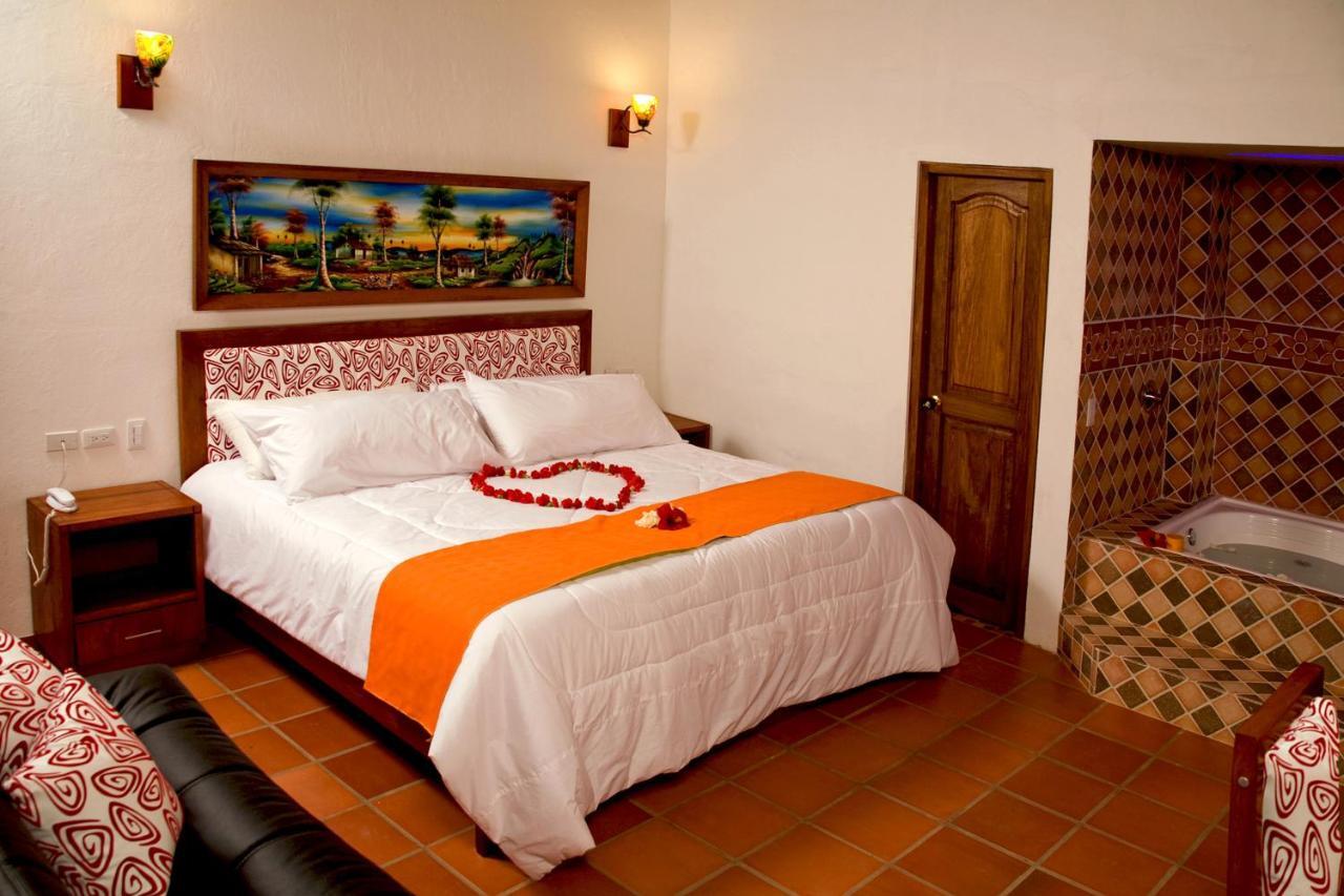 Hotel Villa Alegria Sáchica 外观 照片
